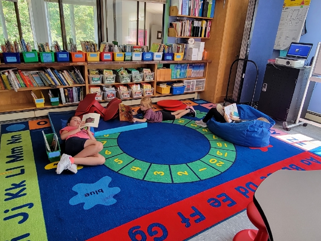 We love our rug for reading 📚 